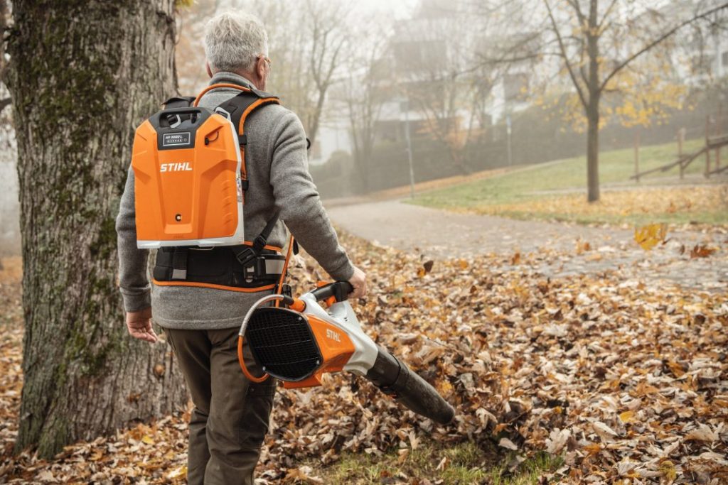 choosing a leaf blower at Timberland Supply Edmonton